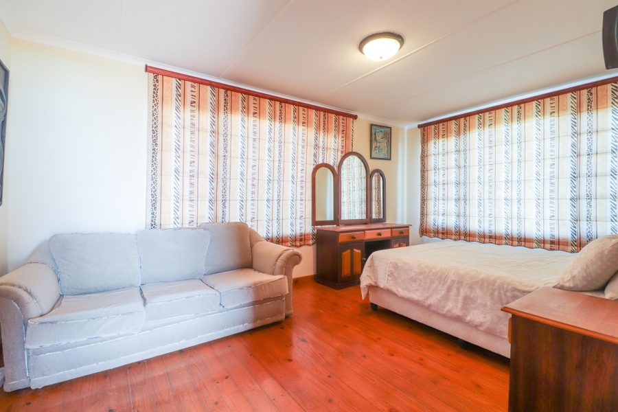 10 Bedroom Property for Sale in Dana Bay Western Cape